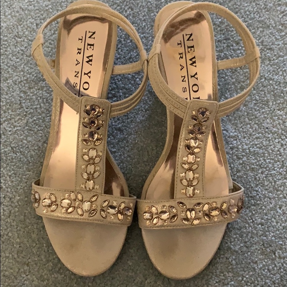 Short dressy wedges